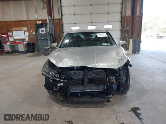 ✅ 2020 Hyundai Elantra SEL • VIN: 5NPD84LF8LH552127 • Lot: 43299702. Wystawiony na IAAI z przebiegiem 77 549 mil. Bezpłatny archiwum sprzedaży aukcyjnych z USA i szczegółowy raport historii pojazdu na DreamBid. Zdjęcie 6.