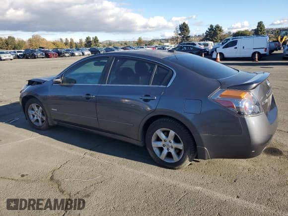 ✅ 2008 Nissan Altima • VIN: 1N4CL21EX8C243549 • Лот: 92110425. Опубликован ранее на Copart с пробегом 193 001 миль. Бесплатный доступ к архиву аукционных продаж из США и подробный отчёт об истории автомобиля на DreamBid. Изображение 2.