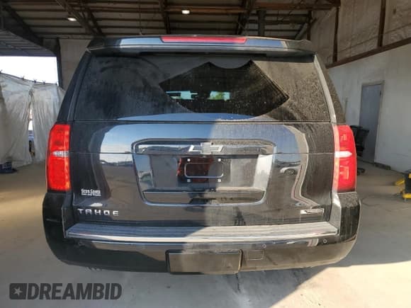 ✅ 2018 Chevrolet Tahoe Premier • VIN: 1GNSKCKCXJR142338 • Лот: 80656185. Опубликован ранее на Copart с пробегом 84 488 миль. Бесплатный доступ к архиву аукционных продаж из США и подробный отчёт об истории автомобиля на DreamBid. Изображение 6.