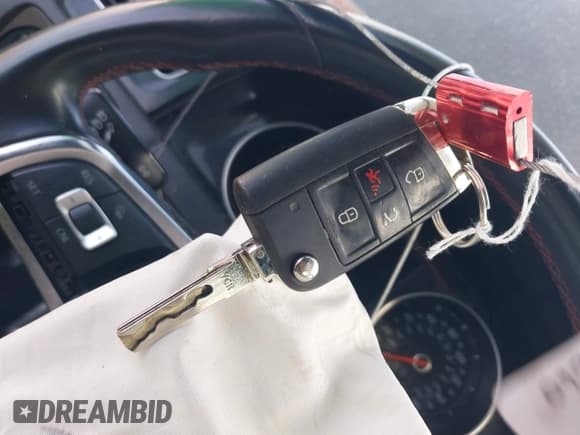 ✅ 2015 Volkswagen Golf GTI S • VIN: 3VWYT7AUXFM088823 • Lot: 42021865. Wystawiony na IAAI z przebiegiem 90 976 mil. Bezpłatny archiwum sprzedaży aukcyjnych z USA i szczegółowy raport historii pojazdu na DreamBid. Zdjęcie 11.