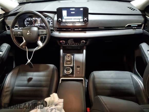 2022 Mitsubishi Outlander SE с VIN JA4J4UA81NZ024227, выставлен на аукционе Copart как лот 87088915 с пробегом 35 679 миль миль и Списание • Salvage title. История ставок и продаж доступна на DreamBid. Изображение 8.