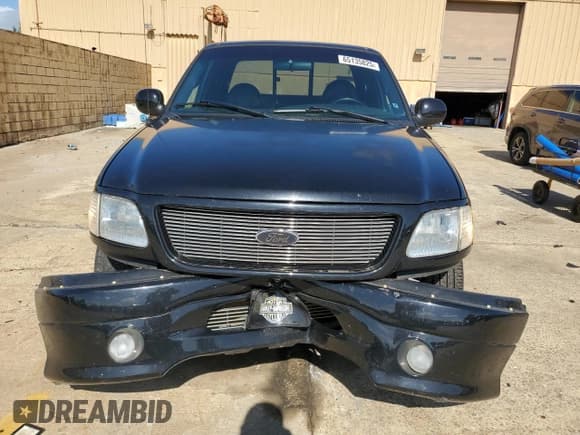 ✅ 2000 Ford F-150 XL • VIN: 2FTRX07L7YCA97835 • Lot: 65135825. Wystawiony na Copart z przebiegiem Nie podano. Bezpłatny archiwum sprzedaży aukcyjnych z USA i szczegółowy raport historii pojazdu na DreamBid. Zdjęcie 5.