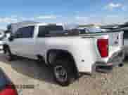 2021 Chevrolet Silverado 3500HD LT z VIN 1GC4YTEY4MF304820, wystawiony jako Copart lot #80626455 z przebiegiem 228 802 mil mil oraz Czysty tytuł • Clean title. Historia ofert i sprzedaży dostępna na DreamBid. Obrazek 2.