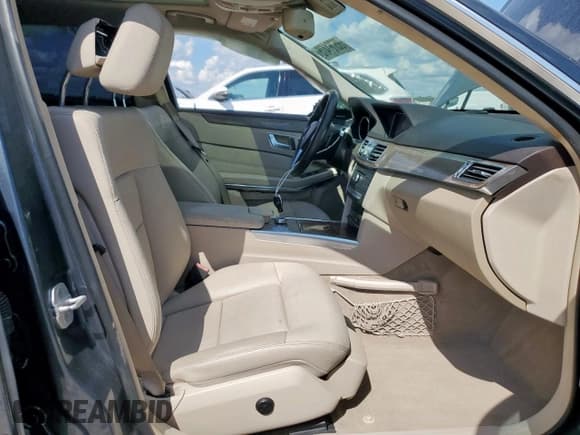 ✅ 2016 Mercedes-Benz E 350 Sport • VIN: WDDHF5KB9GB252024 • Lot: 85761475. Wystawiony na Copart z przebiegiem 68 837 mil. Bezpłatny archiwum sprzedaży aukcyjnych z USA i szczegółowy raport historii pojazdu na DreamBid. Zdjęcie 7.