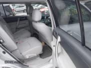 ✅ 2009 Toyota Highlander Sport • VIN: JTEDS43A092070425 • Lot: 41006003. Listed on IAAI with 224,254 mi. Free auction sales archive from the USA and detailed vehicle history report at DreamBid. Image 8.