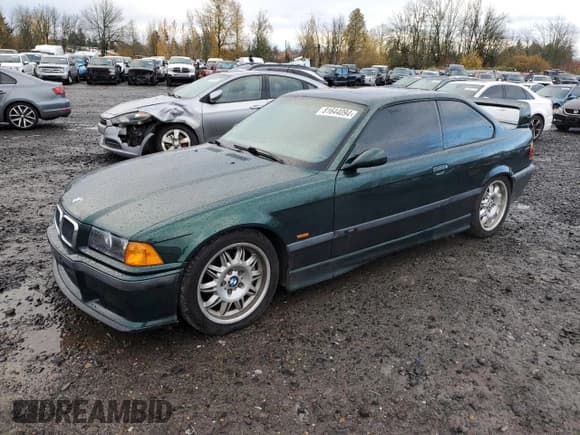 ✅ 1998 BMW 3 Series M3 • VIN: WBSBG933XWEY79977 • Лот: 81644094. Опубликован ранее на Copart с пробегом 158 898 миль. Бесплатный доступ к архиву аукционных продаж из США и подробный отчёт об истории автомобиля на DreamBid. Изображение 1.