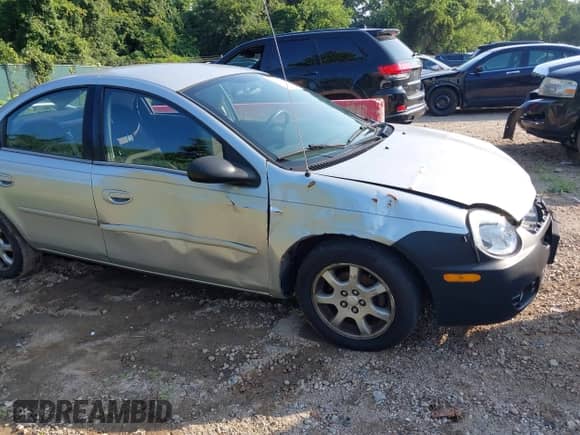 2004 Dodge Neon SXT z VIN 1B3ES56C94D630937, wystawiony jako IAAI lot #42802887 z przebiegiem 146 274 mil mil oraz . Historia ofert i sprzedaży dostępna na DreamBid. Obrazek 15.
