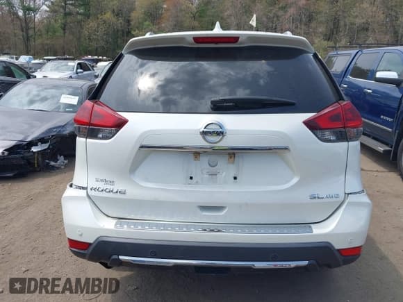 ✅ 2020 Nissan Rogue SV • VIN: 5N1AT2MV4LC724740 • Lot: 42116459. Listed on IAAI with 62,509 mi. Free auction sales archive from the USA and detailed vehicle history report at DreamBid. Image 16.