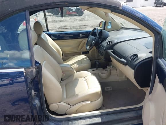 ✅ 2003 Volkswagen Beetle GLS • VIN: 3VWCK21Y93M309567 • Lot: 42342611. Listed on IAAI with 133,196 mi. Free auction sales archive from the USA and detailed vehicle history report at DreamBid. Image 5.