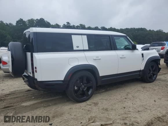 ✅ 2023 Land Rover Defender X-Dynamic SE • VIN: SALE2FEU6P2171549 • Lot: 66987935. Wystawiony na Copart z przebiegiem 31 569 mil. Bezpłatny archiwum sprzedaży aukcyjnych z USA i szczegółowy raport historii pojazdu na DreamBid. Zdjęcie 3.