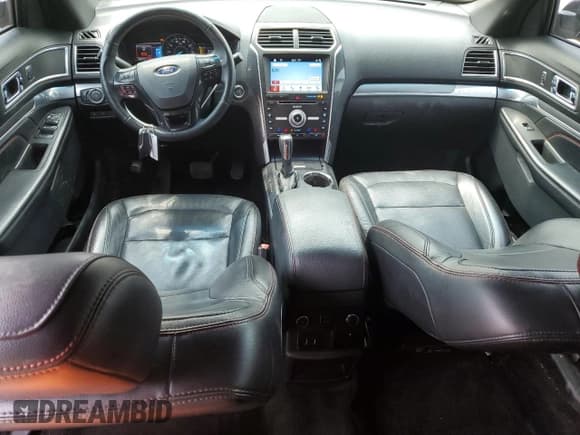 ✅ 2017 Ford Explorer Sport • VIN: 1FM5K8GT5HGA56156 • Lot: 60200865. Wystawiony na Copart z przebiegiem 139 967 mil. Bezpłatny archiwum sprzedaży aukcyjnych z USA i szczegółowy raport historii pojazdu na DreamBid. Zdjęcie 8.