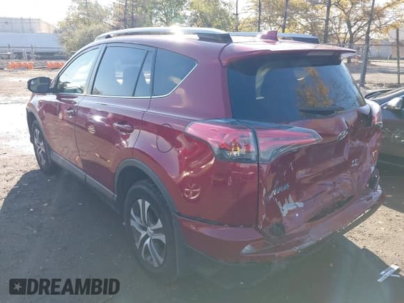 ✅ 2018 Toyota RAV4 LE • VIN: JTMBFREV3JD236507 • Лот: 43514753. Опубликован ранее на IAAI с пробегом 51 798 миль. Бесплатный доступ к архиву аукционных продаж из США и подробный отчёт об истории автомобиля на DreamBid. Изображение 3.