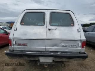 ✅ 1990 GMC Suburban • VIN: 1GKGR26N7LF537148 • Lot: 45388815. Listed on Copart with 265,951 mi. Free auction sales archive from the USA and detailed vehicle history report at DreamBid. Image 6.