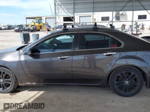 ✅ 2009 Acura TSX • VIN: JH4CU25679C011789 • Лот: 42875723. Опубликован ранее на IAAI с пробегом 178 191 миль. Бесплатный доступ к архиву аукционных продаж из США и подробный отчёт об истории автомобиля на DreamBid. Изображение 14.