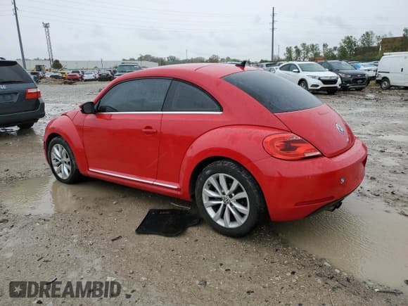 ✅ 2014 Volkswagen Beetle 2.0L TDI • VIN: 3VWJL7AT7EM632086 • Лот: 72912514. Опубликован ранее на Copart с пробегом 150 233 миль. Бесплатный доступ к архиву аукционных продаж из США и подробный отчёт об истории автомобиля на DreamBid. Изображение 2.