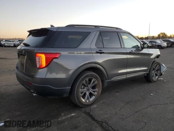 ✅ 2022 Ford Explorer XLT • VIN: 1FMSK8DHXNGC05952 • Lot: 89576575. Listed on Copart with 71,061 mi. Free auction sales archive from the USA and detailed vehicle history report at DreamBid. Image 3.