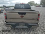 ✅ 2022 Nissan Frontier Pro-4X • VIN: 1N6ED1EK3NN680283 • Lot: 69388345. Wystawiony na Copart z przebiegiem 101 080 mil. Bezpłatny archiwum sprzedaży aukcyjnych z USA i szczegółowy raport historii pojazdu na DreamBid. Zdjęcie 6.