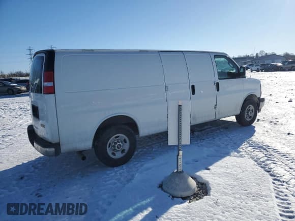 ✅ 2017 GMC Savana Cargo • VIN: 1GTW7BFF5H1108665 • Lot: 41995505. Listed on Copart with 151,555 mi. Free auction sales archive from the USA and detailed vehicle history report at DreamBid. Image 3.