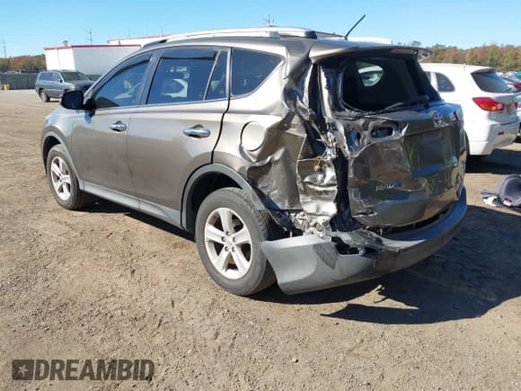 ✅ 2013 Toyota RAV4 XLE • VIN: JTMRFREV7DD009985 • Lot: 43473065. Wystawiony na IAAI z przebiegiem 104 529 mil. Bezpłatny archiwum sprzedaży aukcyjnych z USA i szczegółowy raport historii pojazdu na DreamBid. Zdjęcie 3.