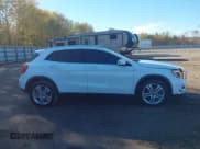 ✅ 2019 Mercedes-Benz GLA 250 • VIN: WDCTG4EB5KU018641 • Лот: 43593126. Опубликован ранее на IAAI с пробегом 73 220 миль. Бесплатный доступ к архиву аукционных продаж из США и подробный отчёт об истории автомобиля на DreamBid. Изображение 13.