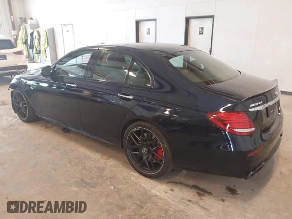 ✅ 2020 Mercedes-Benz E 63 S AMG • VIN: WDDZF8KB2LA739636 • Лот: 42320920. Опубликован ранее на IAAI с пробегом 48 336 миль. Бесплатный доступ к архиву аукционных продаж из США и подробный отчёт об истории автомобиля на DreamBid. Изображение 3.