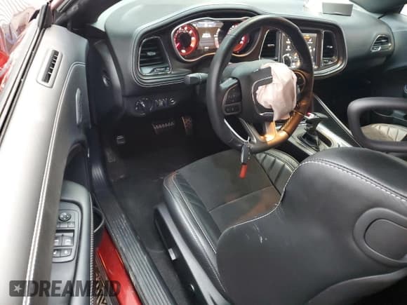 ✅ 2022 Dodge Challenger SRT Hellcat Redeye Widebody • VIN: 2C3CDZL94NH136073 • Lot: 46449985. Wystawiony na Copart z przebiegiem 4 914 mil. Bezpłatny archiwum sprzedaży aukcyjnych z USA i szczegółowy raport historii pojazdu na DreamBid. Zdjęcie 8.