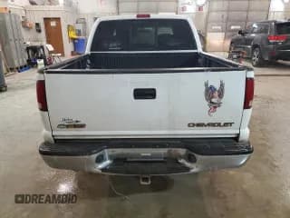 ✅ 2001 Chevrolet S-10 LS • VIN: 1GCDT13W51K256977 • Лот: 85390584. Опубликован ранее на Copart с пробегом 159 294 миль. Бесплатный доступ к архиву аукционных продаж из США и подробный отчёт об истории автомобиля на DreamBid. Изображение 6.