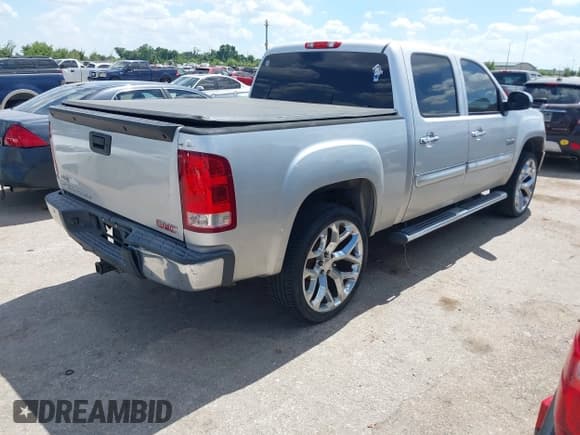 ✅ 2012 GMC Sierra 1500 SLE • VIN: 3GTP1VE01CG165167 • Lot: 42821554. Wystawiony na IAAI z przebiegiem 264 458 mil. Bezpłatny archiwum sprzedaży aukcyjnych z USA i szczegółowy raport historii pojazdu na DreamBid. Zdjęcie 4.