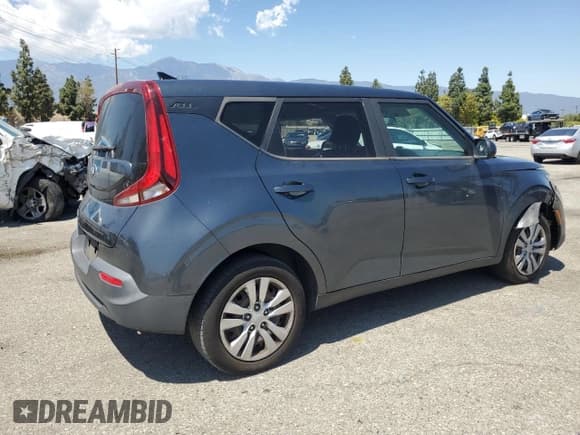 ✅ 2020 Kia Soul LX • VIN: KNDJ23AU7L7013048 • Lot: 85403475. Wystawiony na Copart z przebiegiem 176 891 mil. Bezpłatny archiwum sprzedaży aukcyjnych z USA i szczegółowy raport historii pojazdu na DreamBid. Zdjęcie 3.