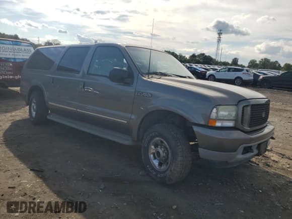 ✅ 2003 Ford Excursion Limited • VIN: 1FMSU43P23EC87096 • Lot: 83789475. Wystawiony na Copart z przebiegiem 140 961 mil. Bezpłatny archiwum sprzedaży aukcyjnych z USA i szczegółowy raport historii pojazdu na DreamBid. Zdjęcie 4.
