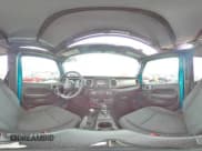 ✅ 2020 Jeep Wrangler Willys • VIN: 1C4GJXAN0LW284830 • Lot: 47198564. Wystawiony na Copart z przebiegiem 43 855 mil. Bezpłatny archiwum sprzedaży aukcyjnych z USA i szczegółowy raport historii pojazdu na DreamBid. Zdjęcie 13.