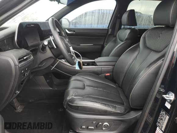 2024 Hyundai Palisade Calligraphy с VIN KM8R74GEXRU671172, выставлен на аукционе Copart как лот 63455104 с пробегом 27 049 миль миль и Списание • Salvage title. История ставок и продаж доступна на DreamBid. Изображение 7.