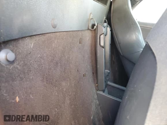 ✅ 2006 Chrysler Crossfire Limited • VIN: 1C3AN65L86X066358 • Lot: 76327594. Listed on Copart with 147,725 mi. Free auction sales archive from the USA and detailed vehicle history report at DreamBid. Image 11.