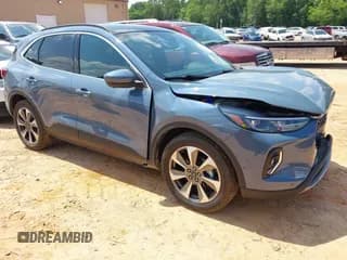 ✅ 2023 Ford Escape Platinum • VIN: 1FMCU9JZXPUA07779 • Лот: 42456290. Опубликован ранее на IAAI с пробегом 27 858 миль. Бесплатный доступ к архиву аукционных продаж из США и подробный отчёт об истории автомобиля на DreamBid. Изображение 1.