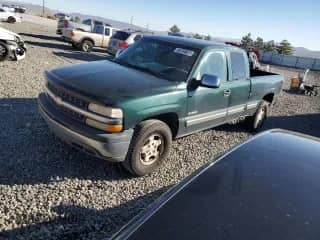 2001 Chevrolet Silverado 1500 LS with VIN 1GCEK19T01E259501, listed as a Copart auction lot 85784615 with 332,511 mi miles and Clean title. Bid and sale history available at DreamBid. Image 1.