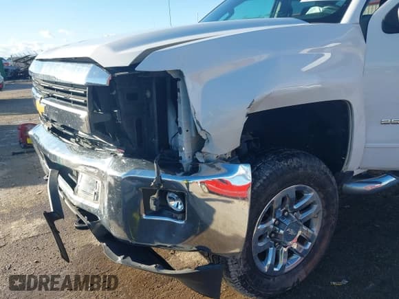 ✅ 2017 Chevrolet Silverado 2500HD LT • VIN: 1GC2KVEGXHZ186496 • Lot: 43537640. Listed on IAAI with 202,159 mi. Free auction sales archive from the USA and detailed vehicle history report at DreamBid. Image 6.