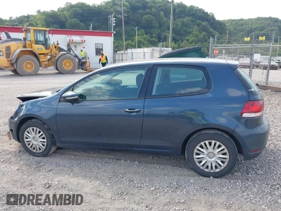 ✅ 2011 Volkswagen Golf • VIN: WVWAB7AJ8BW237155 • Lot: 42924826. Listed on IAAI with 149,268 mi. Free auction sales archive from the USA and detailed vehicle history report at DreamBid. Image 15.