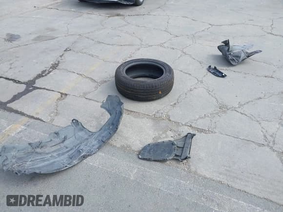 ✅ 2013 Mazda 3 i Sport • VIN: JM1BL1UP2D1847826 • Lot: 43328882. Listed on IAAI with 181,694 mi. Free auction sales archive from the USA and detailed vehicle history report at DreamBid. Image 12.