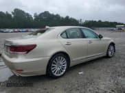 ✅ 2014 Lexus LS 460 • VIN: JTHCL5EF5E5019716 • Lot: 67526205. Wystawiony na Copart z przebiegiem 130 677 mil. Bezpłatny archiwum sprzedaży aukcyjnych z USA i szczegółowy raport historii pojazdu na DreamBid. Zdjęcie 3.