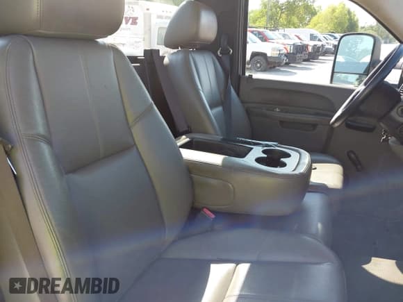 ✅ 2012 Chevrolet Silverado 2500HD Work Truck • VIN: 1GC0CVCG0CF113154 • Лот: 43198602. Опубликован ранее на IAAI с пробегом 125 900 миль. Бесплатный доступ к архиву аукционных продаж из США и подробный отчёт об истории автомобиля на DreamBid. Изображение 8.
