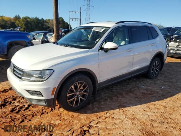 ✅ 2018 Volkswagen Tiguan SEL • VIN: 3VV3B7AX4JM207616 • Лот: 90983555. Опубликован ранее на Copart с пробегом 151 163 миль. Бесплатный доступ к архиву аукционных продаж из США и подробный отчёт об истории автомобиля на DreamBid. Изображение 1.