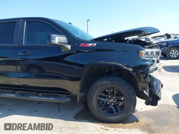 ✅ 2021 Chevrolet Silverado 1500 LT Trail Boss • VIN: 3GCPYFEL9MG154155 • Lot: 43186758. Wystawiony na IAAI z przebiegiem 36 343 mil. Bezpłatny archiwum sprzedaży aukcyjnych z USA i szczegółowy raport historii pojazdu na DreamBid. Zdjęcie 19.