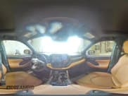 ✅ 2022 Toyota Highlander Platinum • VIN: 5TDFZRBH2NS179475 • Лот: 93284785. Опубликован ранее на Copart с пробегом 90 151 миль. Бесплатный доступ к архиву аукционных продаж из США и подробный отчёт об истории автомобиля на DreamBid. Изображение 16.