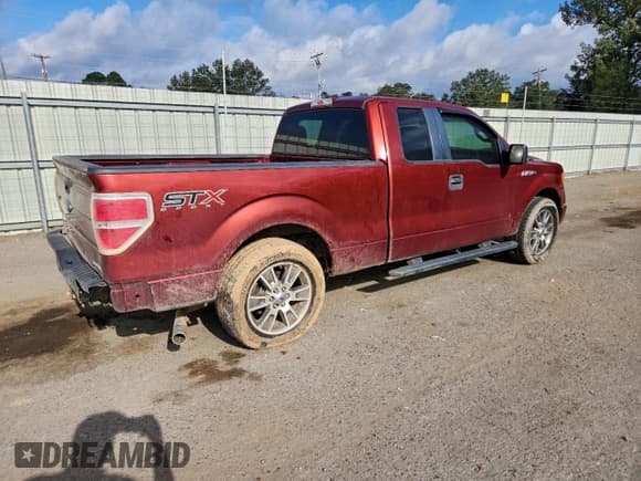 ✅ 2014 Ford F-150 XL • VIN: 1FTFX1CF9EKF20978 • Лот: 94157915. Опубликован ранее на Copart с пробегом 232 516 миль. Бесплатный доступ к архиву аукционных продаж из США и подробный отчёт об истории автомобиля на DreamBid. Изображение 3.