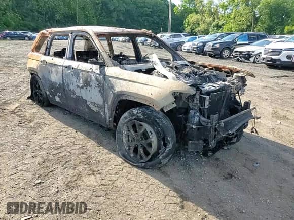 2023 Jeep Grand Cherokee Limited с VIN 1C4RJHBG2PC614957, выставлен на аукционе Copart как лот 69056655 с пробегом Не указан миль и Списание • Salvage title. История ставок и продаж доступна на DreamBid. Изображение 13.