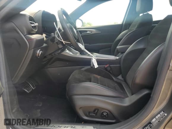 ✅ 2024 Dodge Hornet R/T • VIN: ZACPDFCW9R3A14547 • Lot: 55454915. Listed on Copart with 34,250 mi. Free auction sales archive from the USA and detailed vehicle history report at DreamBid. Image 7.