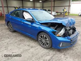 ✅ 2022 Volkswagen Jetta Sport • VIN: 3VWBM7BU8NM026837 • Lot: 42298153. Listed on IAAI with 24,900 mi. Free auction sales archive from the USA and detailed vehicle history report at DreamBid. Image 1.