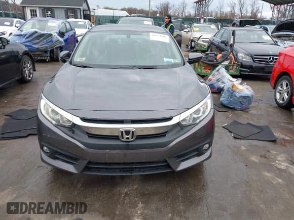 ✅ 2018 Honda Civic EX-T • VIN: JHMFC1F37JX012128 • Lot: 43773104. Listed on IAAI with 111,484 mi. Free auction sales archive from the USA and detailed vehicle history report at DreamBid. Image 12.