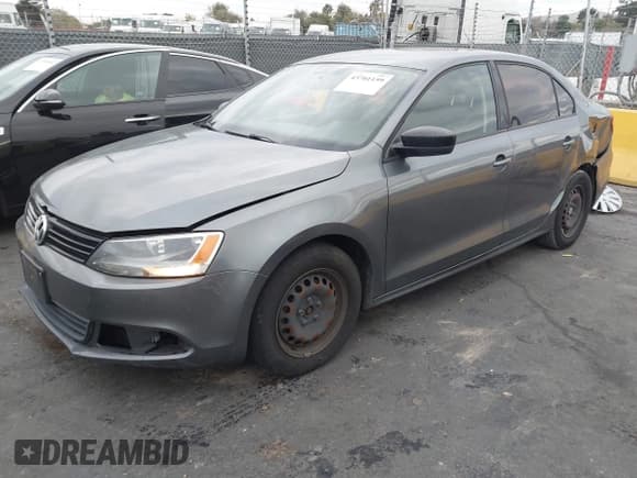 ✅ 2011 Volkswagen Jetta • VIN: 3VW2K7AJ1BM395810 • Lot: 43701159. Wystawiony na IAAI z przebiegiem 158 506 mil. Bezpłatny archiwum sprzedaży aukcyjnych z USA i szczegółowy raport historii pojazdu na DreamBid. Zdjęcie 2.