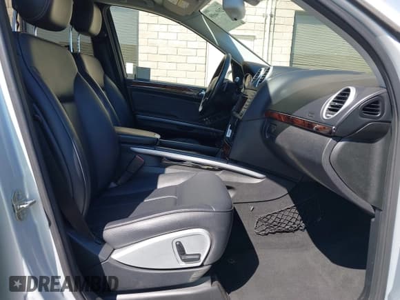 ✅ 2010 Mercedes-Benz GL 450 • VIN: 4JGBF7BEXAA619317 • Лот: 42604699. Опубликован ранее на IAAI с пробегом 101 700 миль. Бесплатный доступ к архиву аукционных продаж из США и подробный отчёт об истории автомобиля на DreamBid. Изображение 5.